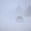 Snežna oluja odnela prve žrtve, bez struje više od 125.000 domaćinstava: Na severu masovni nestanak električne energije