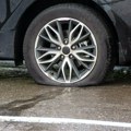 Izbušili gume i demolirali više od 30 vozila na parkingu, jedno policiju zbunjuje: Šta se dogodilo u Skoplju?