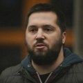 Napeto u Skupštini Novog Sada: Miran Pogačar izbačen sa sednice nakon rasparave sa Dinom Vučinić, kod Mičina zalepio nalepnicu…
