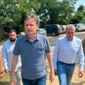 Ministar Darko Glišić posetio je selo Beserovinu gde su u toku infrastrukturni radovi