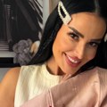 (Foto) Razveo se pa se skinuo: Naš glumac objavio fotografiju go do pojasa, devojkama popadale vilice: "Kakav frajer"