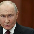 Putinova uvijena pretnja Velikoj Britaniji je ruska kampanje protiv Zapada: BBC urednik