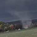 Tornado u Futogu! Nadvili se crni oblaci, hladni front se premešta ka istoku: Nevreme tutnji kroz Srbiju (video)