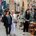 Penzioneri hrle u ovu zemlju: Troškovi su minimalni, stanovi jeftini, evo koliko se mesečno troši
