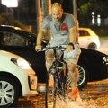 Danas će da pljušti i grmi: U ovom delovima Srbije upaljen alarm, ali to nije sve: Nova tura nevremena od ovog datuma