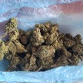 Droga pronađena u radnji za slatkiše u Obrenovcu, uhapšena osumnjičena