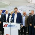 Predstavljena pobednička koalicija oko SNS-a: Kragujevac i Srbija ne smeju da stanu!