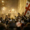 Gruzija: Demonstranti pokušavaju da preuzmu vlast na silu metodama srpske nevladine organizacije