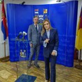 Ministarka Milica Đurđević Stamenkovski u poseti Vranju: Besplatni udžbenici za đake nižih razreda od sledeće godine