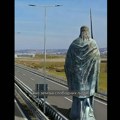VIDEO: Spomenik Stefanu Nemanji "oživeo" zarad promocije vlasti, a onda je nadrljao "Ćacilend"