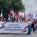 Građani Kragujevca mirnom šetnjom izrazili protivljenje blokadama