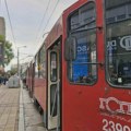 Саобраћајна гужва на Бановом брду, покварио се трамвај