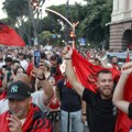 Napadi jajima i sukobi s policijom u Tirani