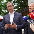 Vučić obećao misterioznu pomoć: Opet deli pare pred izbore?