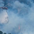 Vatrena stihija blizu Atine: Dignuti i avioni (foto)