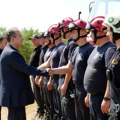 Dačić obišao požarište u Deliblatskoj peščari i službe na terenu