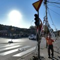 Menja se dotrajala i neispravna svetlosna signalizacija na četiri raskrsnice u Kragujevcu
