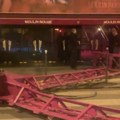 Drama u Parizu Pao simbol Mulen ruža (video)