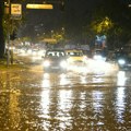VIDEO Nevreme napravilo haos u Bujanovcu: Ulice pod vodom, vozila se jedva kreću kroz poplavu