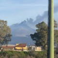 (Video) Haos na Siciliji: Pepeo iz vulkana Etna pada po selima, aerodrom obustavio letove