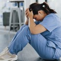 Prizor iz noćne more Medicinska sestra otkriva šta se uvuklo u uvo pacijenta – Užasne slike iz bolnice