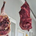 Opasnost po zdravlje građana Pronađen neregistrovan objekat sa skoro 15 tona mesa bez neophodnih dozvola: Neverovatna zaplena…