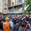 "Napad blokadera u Novom Sadu je politički terorizam" Zavišić o jučerašnjim incidentima ispred prostorija SNS-a