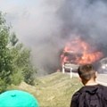 Zapalio se autobus pun učenika iz Prokuplja, deca trenutno na pregledima u Opštoj bolnici, nema povređenih
