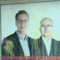 (VIDEO) Prostorije SNS u Novom Sadu zasute jajima