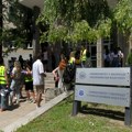 Medicinski fakultet ostaje u štrajku: Blokada dekanata i katanac na vratima