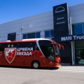 Crveno-beli dobili klupski autobus