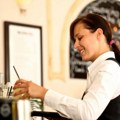 Bez balkanaca nema ni kafe ni ručka Statistika otkriva ko zapravo radi u ugostiteljstvu u Austriji!
