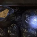 Велика заплена на ауто-путу: Са лажним таблицама шверцовао 130 кг дувана, оштетио буџет за 1,5 милиона динара