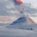 Na Kamčatki je eruptirao vulkan Šiveluč, pepeo dostigao visinu od 11,5 km