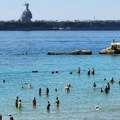 Plaža u Splitu ugostila najveći ratni brod na svetu! Nestvaran prizor u Hrvatskoj zapalio mreže u regionu (foto)