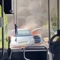 Buktinja na Banjici: Izgoreo automobil, vatrogasci brzom reakcijom ugasili požar (video)