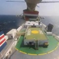 Objavljen snimak otmice broda u Crvenom moru?! Helikopterom sleteli na plovilo, a onda počeo haos (video)