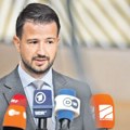 Crnogorski predsednik zbog premijera napustio stranku