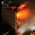 Najmanje 50 ljudi poginulo u požaru u tržnom centru u Iraku (video)