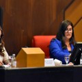 (Video) Novi nemiri na sednici novosadske Skupštine Odbornici opozicije ustali, Babić za govornicom bez prethodne najave
