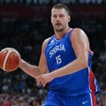 Jokić uzeo ćerkicu u naručje odmah posle utakmice sa Slovenijom: Pogledajte scene koje su „istopile“ navijače