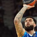 Užasne vesti za Efes, Poarije mora na operaciju: Evo šta to znači za Zvezdu i Partizan