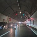 (VIDEO) Zastoj u tunelu Laz: Zbog kvara jednog vozila kilometarska kolona