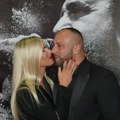 Ova fatalna plavuša je žena dada polumente! 11 godina je mlađa od njega, njen izgled muškarce dovodi do ludila (foto)