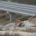 "Klizišta i pukotine na nadvožnjaku": Inženjer Đajić poziva na sanaciju na delu auto-puta Pakovraće-Požega