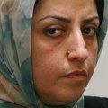 Pogoršano stanje nobelovke Narges Mohamadi, bori se za život pod stražom