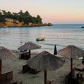Popularno letovalište uvodi stroga pravila: Kupaći kostim zabranjen van plaže, kazne do 500 €