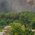 Ватра разара Француску: Букте чак 32 пожара, наређена масовна евакуација бродовима