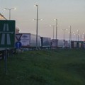 Normalizovan saobraćaj za kamione na naplatnoj stanici Adaševci
