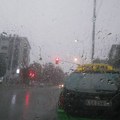 AMSS: Saobraćaj otežan zbog obilne kiše, mogući zastoji i prekidi